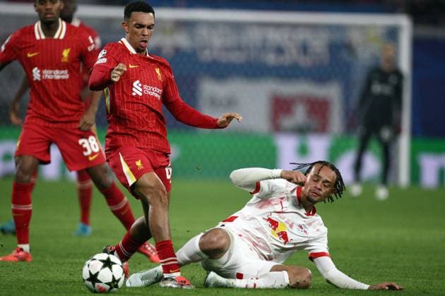 Arnold - Simons , RB Leipzig-Liverpool, Uefa Champions League , Fußball , in der Red Bull Arena , Leipzig, Sachsen , Deutschland . Oktober 23, 2024 . Photo by: Davide Elias Ipa Photo Pressefoto DENL Copyright: xDavidexEliasx