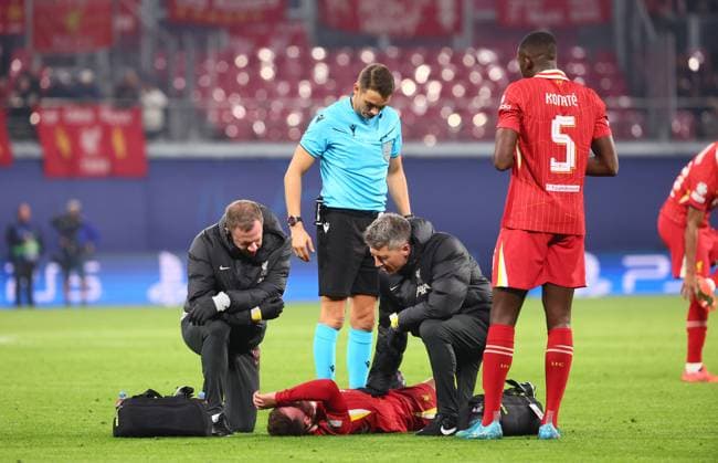 RB Leipzig Liverpool Champions League Leipzig, 23 10 2024, Red Bull Arena, Football, UEFA Champions League, Matchday 3 , RB Leipzig vs Liverpool FC , In picture Alexis Mac Allister 10, Liverpool must be treated for an injury , For editorial use only Only editorial use , UEFA regulations prohibit any use of photographs as image sequences and or quasi video ,