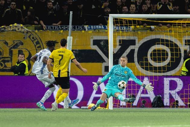 Bern, Switzerland, October 23st 2024: Goalkeeper David Von Ballmoos (26 YB) during the UEFA Champions League football match between BSC Young Boys and FC Internazionale at Stadion Wankdorf in Bern, Switzerland. Philipp Kresnik (Philipp Kresnik Kresnikphotographie SPP) Copyright: xPhilippxKresnikx xKresnikphotographiex xSPPx spp-en-PhKrKrSp-_KRE4500-Verbessert-RR