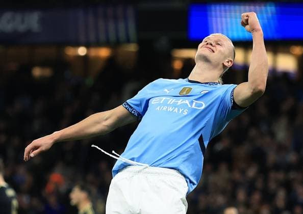 Sport Bilder des Tages Erling Haaland of Manchester City celebrates scoring a goal to make it 4-0 Manchester City v Sparta Praha, UEFA Champions League, Group Stage, Football, Etihad Stadium, Manchester, UK, 23 Oct 2024 EDITORIAL USE ONLY No use with unauthorised audio, video, data, fixture lists, club league logos or live services. Online in-match use limited to 120 images, no video emulation. No use in betting, games or single club league player publications. Copyright: xMattxWest Shutterstockx 14801642aj