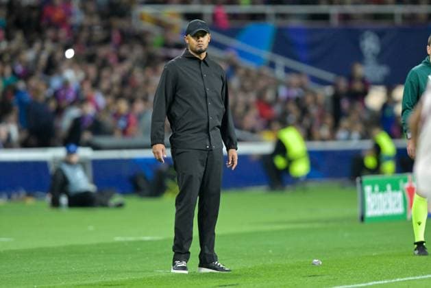 Head Coach Vincent Kompany FC Bayern Muenchen , FC Barcelona vs FC Bayern Muenchen, Champions League, Soccer, Matchday 3, 23 10 2024 Barcelona Catalonia Spain Copyright: xkolbert-press FelipexMondinox