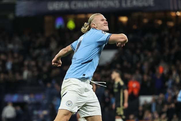 UEFA Champions League, League Stage Manchester City v Sparta Prague Erling Haaland of Manchester City celebrates his goal to make it 4-0 during the UEFA Champions League, League Stage Manchester City v Sparta Prague at Etihad Stadium, Manchester, United Kingdom, 23rd October 2024 (Photo by Mark Cosgrove News Images) Manchester Etihad Stadium Manchester United, ManU Kingdom Copyright: xMarkxCosgrove NewsxImagesx