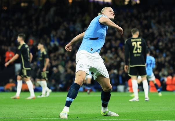 Erling Haaland of Manchester City celebrates scoring a goal to make it 4-0 Manchester City v Sparta Praha, UEFA Champions League, Group Stage, Football, Etihad Stadium, Manchester, UK, 23 Oct 2024 EDITORIAL USE ONLY No use with unauthorised audio, video, data, fixture lists, club league logos or live services. Online in-match use limited to 120 images, no video emulation. No use in betting, games or single club league player publications. Copyright: xMattxWest Shutterstockx 14801642an