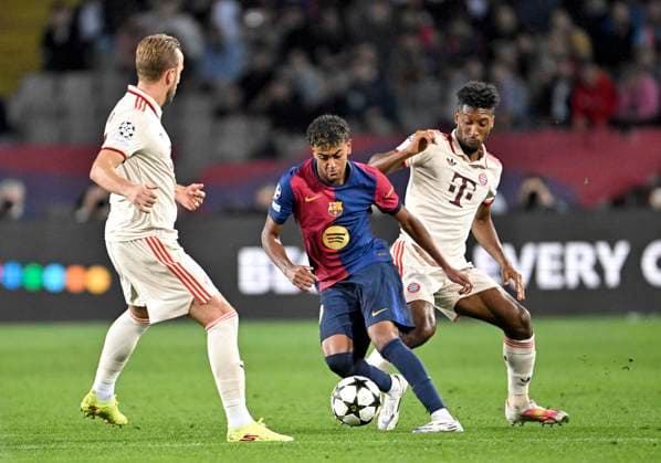 23 10 2024, Football UEFA Champions League 2024 2025, Matchday 3, FC Barcelona FC Bayern Munich, at Estadi Olimpic Lluis Companys Barcelona v l Harry Kane FC Bayern Munich , Lamine Yamal FC Barcelona and Kingsley Coman FC Bayern Munich DFL and DFB regulations prohibit any use of photographs as image sequences and or quasi video