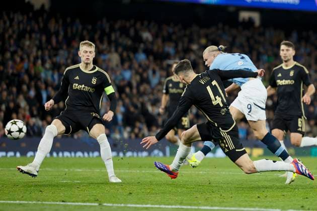 Manchester City v AC Sparta Praha - UEFA Champions League 2024 25 League Phase MD3 Erling Haaland of Manchester City scores the 4th goal during the UEFA Champions League 2024 25 League Phase MD3 match between Manchester City and AC Sparta Praha at City of Manchester Stadium on October 23, 2024 in Manchester, England. Manchester City of Manchester Stadium England United Kingdom Copyright: xRichardxSellers Sportsphoto APLx 14050404