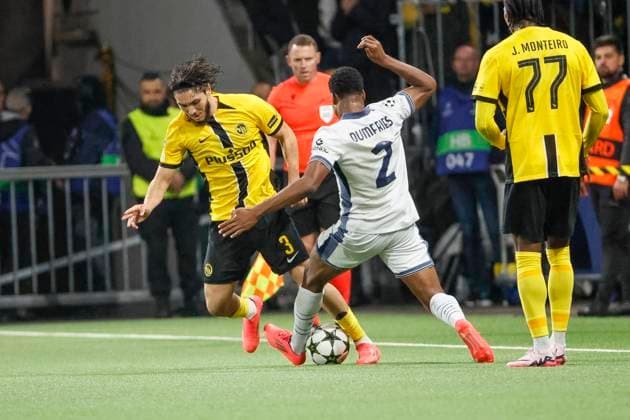 Jaouen Hadjam BSC Young Boys, 03 and Denzel Dumfries Inter Milan, 02 in duel , Football, UEFA Champions League, Matchday 3, 2024 2025, Young Boys Bern vs Inter Milan, 23 10 2024, Stadion Wankdorf, Bern, Switzerland Bern Stadion Wankdorf Canton Bern Switzerland Copyright: xGrantxHubbsx