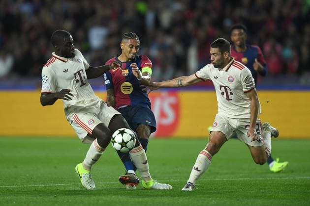 FC Barcelona, Barca v FC BAYERN MUNCHEN OLIMPIC STADIUM LLUIS COMPANYS. MONTJUIC,BARCELONA. OCTOBER 23,2024 FC BARCELONA vs FC BAYERN MUNCHEN October 23,2024 Raphina (11) of FC Barcelona scores his team s third goal during the UEFA Champions League 2024 25 League Phase MD4 match between FC Barcelona and FC Bayern Munchen at Olimpic Stadium Lluis Companys of MontjuÃ¯c in Barcelona, Spain. Barcelona ESP Copyright: xS.xRosx