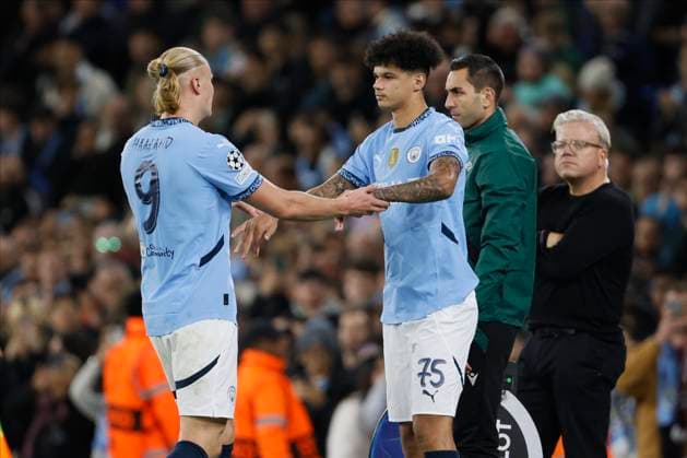 Manchester City v AC Sparta Praha - UEFA Champions League 2024 25 League Phase MD3 Erling Haaland of Manchester City is substituted by Nico O Reilly of Manchester City during the UEFA Champions League 2024 25 League Phase MD3 match between Manchester City and AC Sparta Praha at City of Manchester Stadium on October 23, 2024 in Manchester, England. Manchester City of Manchester Stadium England United Kingdom Copyright: xRichardxSellers Sportsphoto APLx 14050406