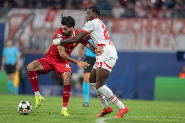Castello Lukeba in the battle with Dominik Szoboszlai during UEFA Champions league match, RB Leipzig - FC Liverpool , 23. october 2024 Copyright: xMICHALxFAJT,ZOSPORTU.SKx DSC_5330