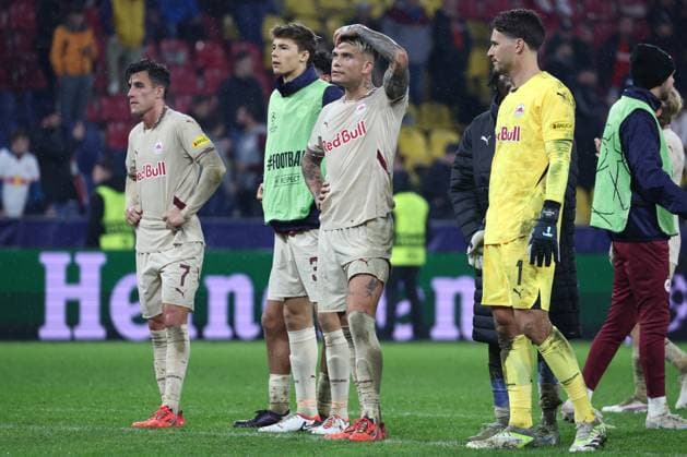 SOCCER - UEFA CL, RBS vs Zagreb SALZBURG,AUSTRIA,23.OCT.24 - SOCCER - UEFA Champions League, Red Bull Salzburg vs GNK Dinamo Zagreb. Image shows the disappointment of Nicolas Capaldo, John Mellberg, Kamil Piatkowski and Janis Blaswich (RBS).  GEPAxpictures xDavidxGeieregger