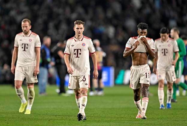 23 10 2024, Football UEFA Champions League 2024 2025, Matchday 3, FC Barcelona FC Bayern Munich, at Estadi Olimpic Lluis Companys Barcelona v l Harry Kane FC Bayern Munich , Joshua Kimmich FC Bayern Munich , Kingsley Coman FC Bayern Munich and Minjae Kim Bayern Munich hang their heads after the match, DFL and DFB regulations prohibit any use of photographs as image sequences and or quasi video