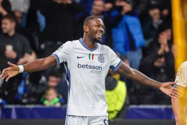 Goal celebration Inter Milan at 0 1 by Marcus Thuram Inter Milan, 09 , Football, UEFA Champions League, Matchday 3, 2024 2025, Young Boys Bern vs Inter Milan, 23 10 2024, Stadion Wankdorf, Bern, Switzerland Bern Stadion Wankdorf Canton Bern Switzerland Copyright: xGrantxHubbsx