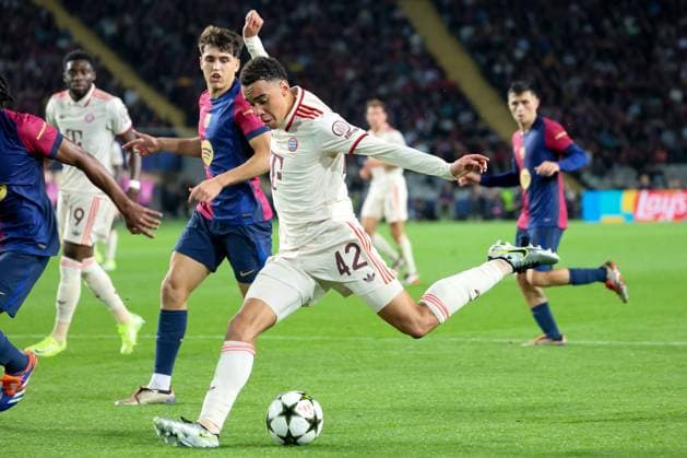 Jamal Musiala Bayern Muenchen 42 , ESP, FC Barcelona FC Bayern Muenchen, Football, Champions League, Matchday 3, Season 2024 2025, 23 10 2024 ESP, FC Barcelona FC Bayern Muenchen, Football, Champions League, Matchday 3, Season 2024 2025, 23 10 2024 Barcelona Copyright: xEibner-Pressefoto JoergxNiebergax EP_JNL