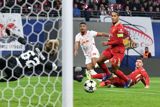 Benjamin Henrichs RB Leipzig, 39 , Virgil van Dijk Liverpool FC, 4 , Andy Robertson Liverpool FC, 26 GER, RB Leipzig vs Liverpool FC, football, UEFA Champions League, 2024 2025 season, Matchday 3, 23 10 2024 DFL REGULATIONS PROHIBIT ANY USE OF PHOTOGRAPHS AS IMAGE SEQUENCES AND OR QUASI VIDEO GER, RB Leipzig vs Liverpool FC, football, UEFA Champions League, 2024 2025 season, Matchday 3, 23 10 2024 Leipzig Copyright: xEibner-Pressefoto RyanxSleimanx EP_RSN