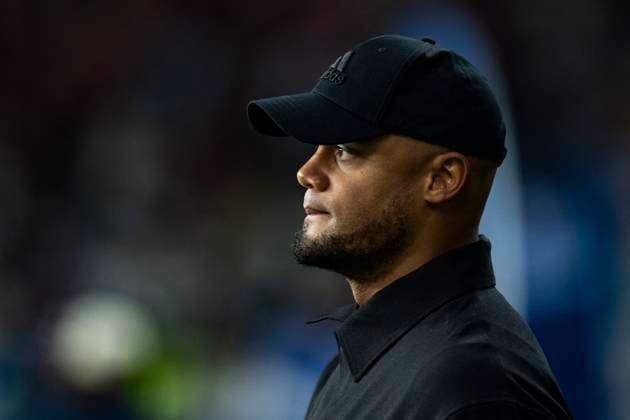 23 10 2024, xslx, Football UEFA Champions League, FC Barcelona FC Bayern Munich emspor, v l Vincent Kompany coach FC Bayern Muenchen DFL DFB REGULATIONS PROHIBIT ANY USE OF PHOTOGRAPHS as IMAGE SEQUENCES and or QUASI VIDEO Barcelona