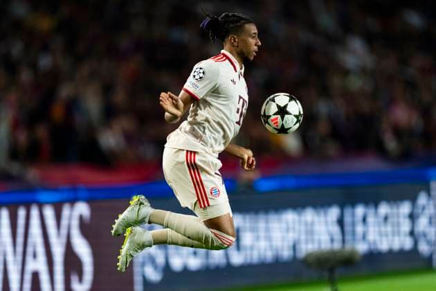 23 10 2024, xslx, Football UEFA Champions League, FC Barcelona FC Bayern Munich emspor, v l Michael Olise FC Bayern Muenchen DFL DFB REGULATIONS PROHIBIT ANY USE OF PHOTOGRAPHS as IMAGE SEQUENCES and or QUASI VIDEO Barcelona