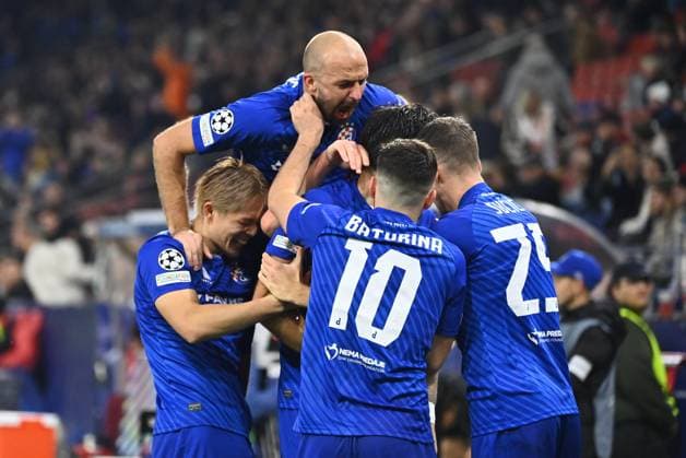 Salzburg, Austria, 231024. Red Bull Arena. Sandro Kulenovic celebrates the goal with his teammate at the football match of the 3rd round of the Champions League, RB Salzburg - GNK Dinamo. Photo: Ronald Gorsic CROPIX Copyright: xxRonaldxGorsicx xCROPIXx salzburg_dinamo28-231024