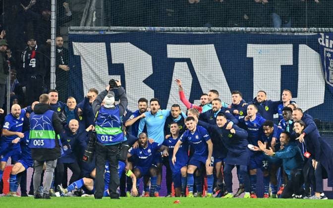 Salzburg, Austria, 231024. Red Bull Arena. Dinamo players celebrate the victory afther the football match of the 3rd round of the Champions League, RB Salzburg - GNK Dinamo. Photo: Ronald Gorsic CROPIX Copyright: xxRonaldxGorsicx xCROPIXx salzburg_dinamo78-231024