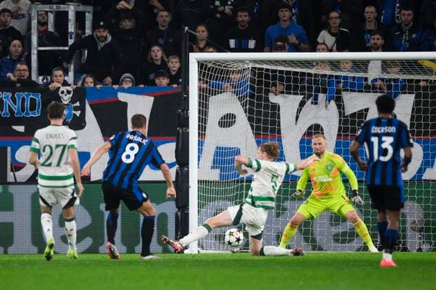 Atalanta BC v Celtic FC - UEFA Champions League Mario Pasalic of Atalanta BC fires a shot during the UEFA Champions League 2024 25 league phase football match between Atalanta BC and Celtic FC. Bergamo Italy Copyright: xNicolòxCampox