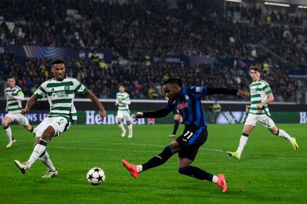 Atalanta BC v Celtic FC - UEFA Champions League Ademola Lookman of Atalanta BC fires a shot past Auston Trusty of Celtic FC during the UEFA Champions League 2024 25 league phase football match between Atalanta BC and Celtic FC. Bergamo Italy Copyright: xNicolòxCampox