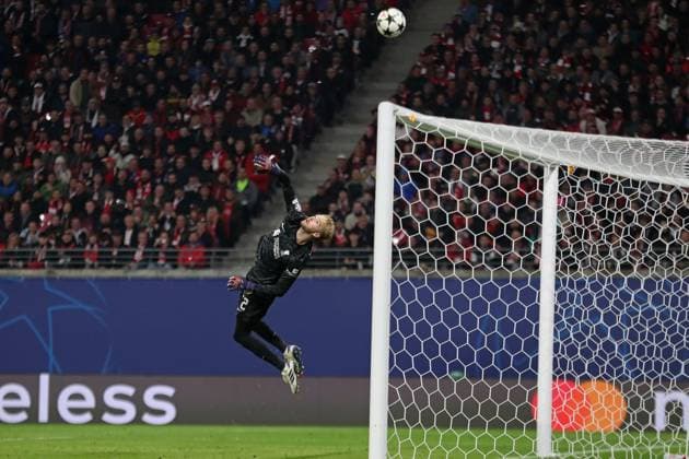 UEFA Champions League RB Leipzig vs Liverpool FC, 23 10 24 Goalkeeper Caoimhin Kelleher 62, Liverpool FC can steer the ball over the goal Football, UEFA Champions League, 2024 2025 season RB Leipzig vs Liverpool FC on 23 10 24 at Red Bull Arena, Leipzig Copyright: xBEAUTIFULxSPORTS JanxKaeferx
