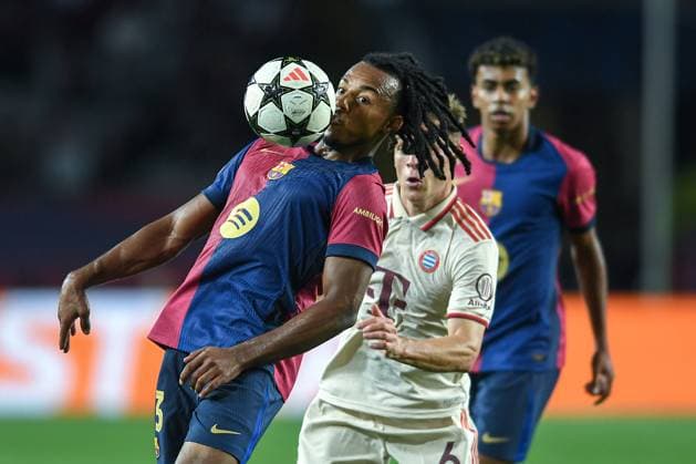 FC Barcelona, Barca v FC BAYERN MUNCHEN OLIMPIC STADIUM LLUIS COMPANYS. MONTJUIC,BARCELONA. OCTOBER 23,2024 FC BARCELONA vs FC BAYERN MUNCHEN October 23,2024 Jules Kounde (23) of FC Barcelona during the UEFA Champions League 2024 25 League Phase MD4 match between FC Barcelona and FC Bayern Munchen at Olimpic Stadium Lluis Companys of MontjuÃ¯c in Barcelona, Spain. Barcelona ESP Copyright: xS.xRosx