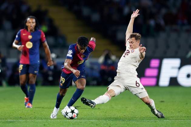 Lamine Yamal (Barcelona), Joshua Kimmich (Bayern), OCTOBER 23, 2024 - Football Soccer : UEFA Champions League match between FC Barcelona, Barca 4-1 Bayern Munich at the Estadi Olimpic Lluis Companys in Barcelona, Spain. Noxthirdxpartyxsales  (270895019)