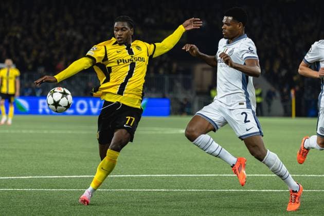 Bern, Switzerland, October 23st 2024: Joel Monteiro (77 YB) shoots during the UEFA Champions League football match between BSC Young Boys and FC Internazionale at Stadion Wankdorf in Bern, Switzerland. Philipp Kresnik (Philipp Kresnik Kresnikphotographie SPP) Copyright: xPhilippxKresnikx xKresnikphotographiex xSPPx spp-en-PhKrKrSp-_KRE4486-Verbessert-RR