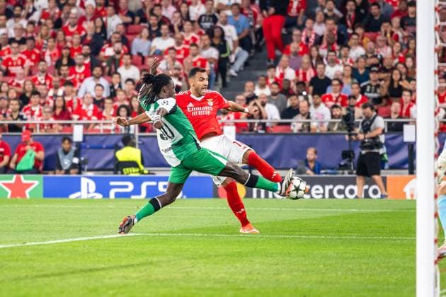 October 23, 2024, Lisboa, Portugal: (L-R) Jordan Lotomba of Feyenoord and Vangelis Pavlidis of Benfica seen in action during UEFA Champions League match, between Benfica and Feyenoord at Estadio Lisboa e Benfica. Final score; Benfica 1:3 Feyenoord. Lisboa Portugal - ZUMAs197 20241023_aaa_s197_446 Copyright: xNunoxBrancox