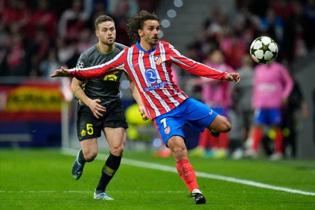 Antoine Griezmann of Atletico de Madrid and Gabriel Gudmundsson of LOSC Lille Atletico de Madrid v LOSC Lille, UEFA Champios League match, date 3. Football, Riyadh Air Metropolitano Stadium, Madrid, Spain - 23 Oct 2024 Editorial use only  Copyright: xPressinphoto Shutterstockx 14811648ab