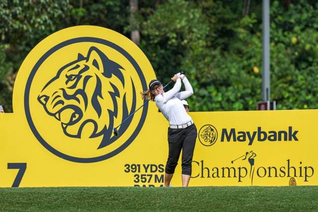 KUALA LUMPUR, - OCTOBER 24: Brooke M. Henderson of Canada play a shot during the first round of the 2024 LPGA, Golf Damen Maybank Championship held at Kuala Lumpur Golf and Country Club in Kuala Lumpur, Malaysia. (Photo by Hazrin Yeob Men Shah Icon Sportswire) GOLF: OCT 24 LPGA Maybank Championship EDITORIAL USE ONLY Icon3782410242472