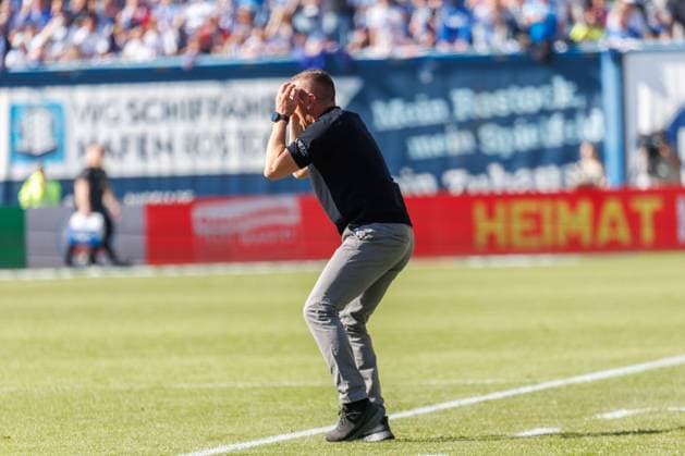 Coach Mersad Selimbegovic Rostock is disappointed, angry, frustrated, pissed GER, FC Hansa Rostock vs SC Paderborn, Football, 2 Bundesliga, Matchday 34, Season 2023 2024, 19 05 2024 DFL REGULATIONS PROHIBIT ANY USE OF PHOTOGRAPHS AS IMAGE SEQUENCES AND OR QUASI VIDEO, @ Andy Bünning Rostock Ostseestadion Mecklenburg Vorpommern Germany