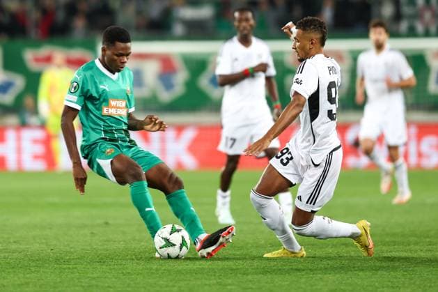 SOCCER - UEFA ECL, Rapid vs Noah VIENNA,AUSTRIA,24.OCT.24 - SOCCER - UEFA Conference League, SK Rapid Wien vs FC Noah Yerevan. Image shows Mamadou Sangare (Rapid) and Virgile Pinson (Noah).  GEPAxpictures xArminxRauthner