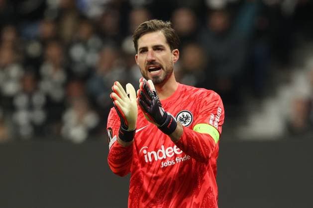 2024 10 24 UEFA Europa League phase Matchday 3 Eintracht Frankfurt Rigas FS v l , goalkeeper, goalkeeper Kevin Trapp Eintracht Frankfurt gives instructions, gesticulates, gesticulate with arms gives instructions, gesticulate DFL DFB REGULATIONS PROHIBIT ANY USE OF PHOTOGRAPHS as IMAGE SEQUENCES and or QUASI VIDEO Copyright: JoaquimxFerreira