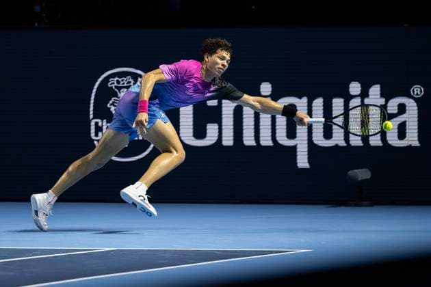 24th October 2024; St. Jakobshalle, Basel, Switzerland; ATP, Tennis Herren 500 Swiss Indoors Basel Tennis, Day 4; Ben Shelton (USA) in action against Stan Wawrinka (SUI) in the second round  ActionPlus12706810 DavidxEmm