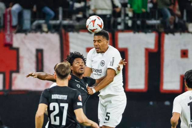 Cedric Kouadio Rigas Futbola Skola, 17 and Aurele Amenda Eintracht Frankfurt, 05 in header duel , Soccer, UEFA Europa League, Matchday 3, 2024 2025, Eintracht Frankfurt vs Rigas Futbola Skola, 24 10 2024, Frankfurt Stadion, Frankfurt am Main, Germany Frankfurt am Main Frankfurt Stadion Hessen Germany Copyright: xGrantxHubbsx