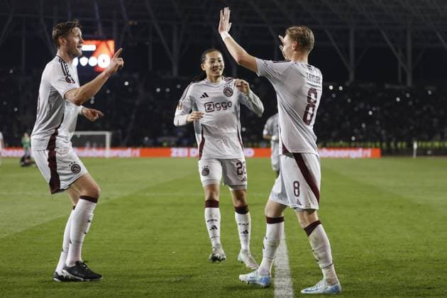 BAKOE, 24-10-2024, Tofiq Bahramov Stadium , season 2024 2025 , Europa League match between FK Qarabag and Ajax . Ajax player Kenneth Taylor scores the 0-1 and celebrates his goal with Ajax player Wout Weghorst and Ajax player Kian Fitz-Jim Qarabag - Ajax  x26552926x Copyright: