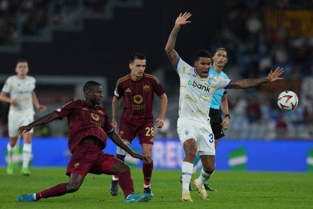 Dynamo Kyiv s Eduardo Guerrero Roma s Evan Ndicka during the UEFA Europa League single group between Roma and Dinamo Kiev at the Olympic Stadium in Rome, Italy - Thursday 24 October 2024 - Soccer  Copyright: xAlfredoxFalcone LaPressex