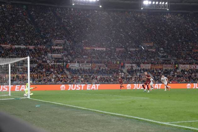 A.S. Roma v Dynamo Kyiv - UEFA Europa League 2024 25 League Phase MD3 Artem Dovbyk scores Roma s first goal on a penalty during the UEFA Europa League 2024 25 League Phase MD3 match between AS Roma and FC Dynamo Kyiv at Stadio Olimpico in Rome, Italy, on October 24, 2024. Rome Italy  Copyright: xCiroxDexLucax originalFilename:deluca-romavdyn241024_npfT4.jpg