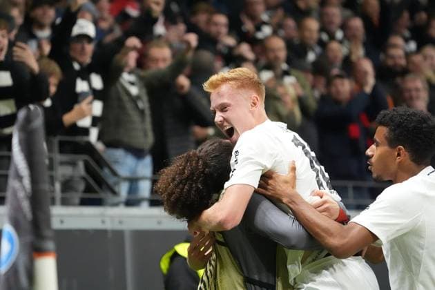 celebrate the goal, goal celebration for 1 0 Hugo Larsson Eintracht Frankfurt, 16 Frankfurt 24 10 2024 Eintracht Frankfurt va Riga FS, Deutsche Bank Park, UEFA Europa League
