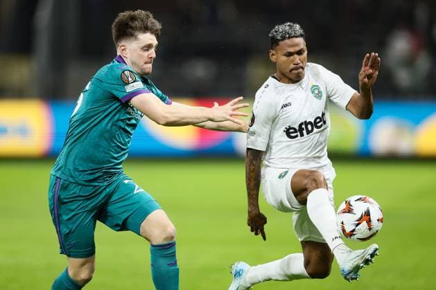 Anderlecht s Thomas Foket and Ludogorets Razgrad s Rick fight for the ball during a soccer match between Belgian RSC Anderlecht and Bulgarian PFK Ludogorets Razgrad, in Brussels, Thursday 24 October 2024, on the third day of the League phase of the UEFA Europa League tournament. BRUNOxFAHY  x103514090x
