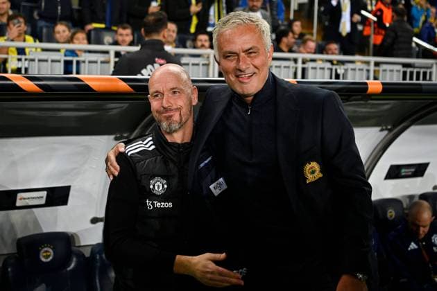 Manchester United, ManU head coach Erik ten Hag (L) and Fenerbahce S.K. head coach JosÃ Mourinho (R) in the technical area before kick-off Fenerbahce v Manchester United, UEFA Europa League, Group Stage, Football, Sukru Saracoglu Stadium, Istanbul, Turkey, 24 Oct 2024 EDITORIAL USE ONLY No use with unauthorised audio, video, data, fixture lists, club league logos or live services. Online in-match use limited to 120 images, no video emulation. No use in betting, games or single club league player publications.  Copyright: xAlexxNicodim Shutterstockx 14801667bz