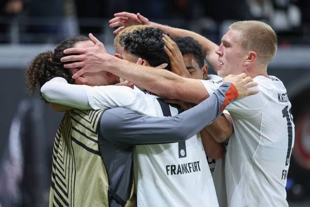 Eintracht Frankfurt FC Rigas FS, UEFA Europa League The scorer Hugo Larsson Eintracht Frankfurt, 16 is surrounded and cheered by Arthur Theate Eintracht Frankfurt, 3 , Omar Marmoush Eintracht Frankfurt, 7 , Ansgar Knauff Eintracht Frankfurt, 36 and Rasmus Kristensen Eintracht Frankfurt, 13 during the league phase of the UEFA Europa League between Eintracht Frankfurt and FC Rigas FS at Deutsche Bank Park in Frankfurt am Main , Frankfurt am Main Hessen Germany Deutsche Bank Park on October 24, 2024