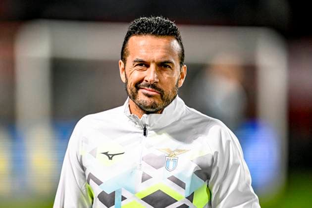 Lazio forwarder Pedro Rodriguez, during the match Twente Lazio at the Grolsch Veste for the UEFA Europa League League phase Matchday 3 season 2024 2025 in ENSCHEDE, Netherlands on 24 october 2024, photo by Stefan Koops EYE4images DeFodi Images not used in POL SRB CRO FRA GBR NED ITA USA Defodi 746 196759 Defodi-746 not used in POL SRB CRO FRA GBR NED ITA USA