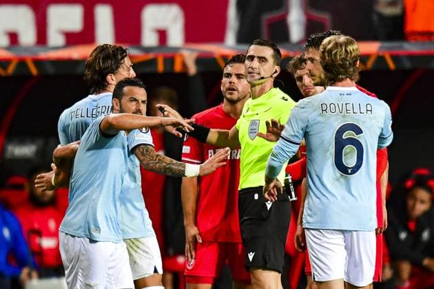 ENSCHEDE, Stadium Grolsch Veste, 24-10-2024 , season 2024 2025, Europa League referee Nikola Dabanovic and Lazio Roma player Nicolo Rovella during the match Twente - Lazio Roma Twente - Lazio Roma  x26554992x Copyright: