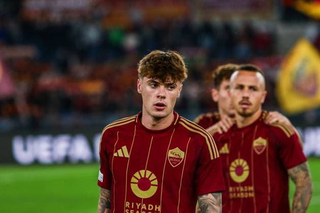 Nicola Zalewski of A.S. Roma during AS Roma vs FC Dynamo Kyiv, Football Europa League match in Rome, Italy, October 24 2024  Copyright: xRaffaelexConti IPAxSportx xipa-ax xx IPA_50922496 IPA_Agency_IPA50922496
