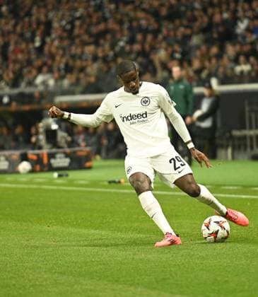 24 10 2024 Frankfurt am Main, Deutsche Bank Park UEFA Europa League Eintracht Frankfurt Rigas FS Niels NKOUNKOU 29, Eintracht Frankfurt DFL DFB REGULATIONS PROHIBIT ANY USE OF PHOTOGRAPHS AS IMAGE SEQUENCES AND OR QUASI VIDEO