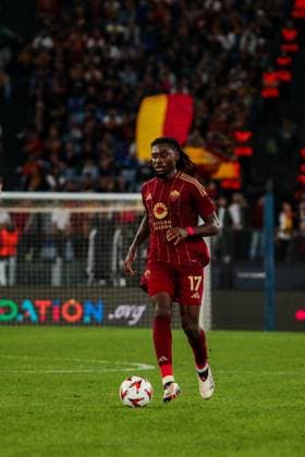 Manu Kone of AS Roma during AS Roma vs FC Dynamo Kyiv, Football Europa League match in Rome, Italy, October 24 2024  Copyright: xRaffaelexConti IPAxSportx xipa-ax xx IPA_50922663 IPA_Agency_IPA50922663