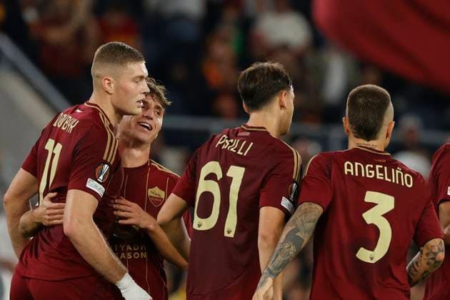 A.S. Roma v Dynamo Kyiv - UEFA Europa League 2024 25 League Phase MD3 Artem Dovbyk of Roma celebrates after scoring their first goal during the UEFA Europa League 2024 25 League Phase MD3 match between AS Roma and FC Dynamo Kyiv at Stadio Olimpico in Rome, Italy, on October 24, 2024. Rome Italy  Copyright: xCiroxDexLucax originalFilename:deluca-romavdyn241024_npNPK.jpg