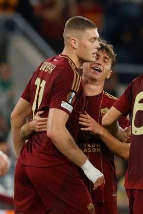 A.S. Roma v Dynamo Kyiv - UEFA Europa League 2024 25 League Phase MD3 Artem Dovbyk of Roma celebrates after scoring their first goal during the UEFA Europa League 2024 25 League Phase MD3 match between AS Roma and FC Dynamo Kyiv at Stadio Olimpico in Rome, Italy, on October 24, 2024. Rome Italy  Copyright: xCiroxDexLucax originalFilename:deluca-romavdyn241024_npNTj.jpg